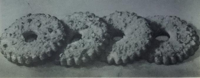 Kaka "Shortbread ring." Foto från boken "Produktion av bakverk och kakor," 1976 