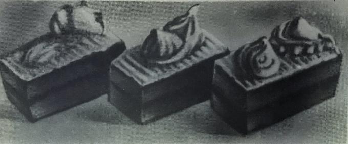 Kaka "Svamp med protein grädde." Foto från boken "Produktion av bakverk och kakor," 1976 