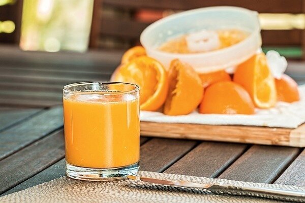 Juicer är utsökta, men det är hälsosammare för figuren att äta frukt och grönsaker (Foto: Pixabay.com)