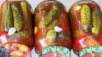 Gurkor i tomatsås för vintern 🥒 Skörd gurka utan vinäger