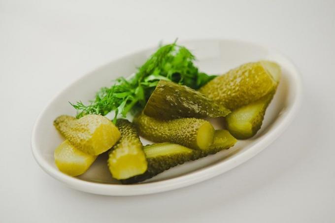 
Förvara pickles på en sval plats. Bon appetit!