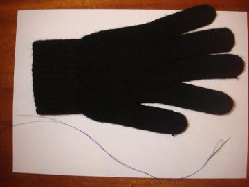 Hur man gör en konventionell handske touch bekvämt använda din smartphone i kylan.