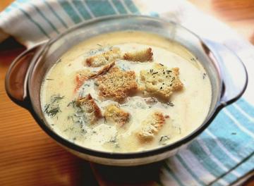 Soppa med ost och rökt kyckling: samma recept, söker de sig till alla
