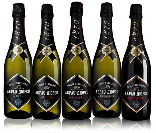 Champagne "Abrau-Durso" - tredje plats i topp tre i yttrandet av experter Roskontrolya.