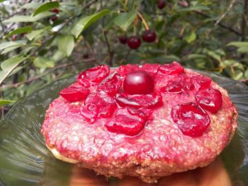 Cherry tårta utan socker, mjöl och bakning Användbara sötma