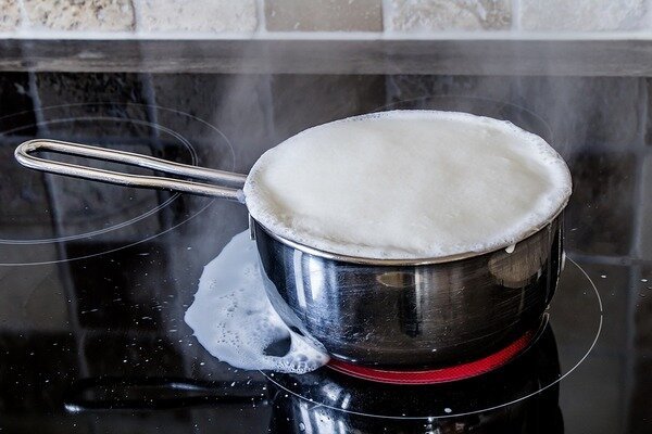 Efter kokning förblir fördelaktiga ämnen i mjölken (Foto: Pixabay.com)