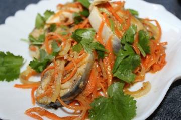 Läckra aptitretare: Sill på koreanska med grönsaker