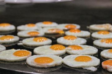 Yum 2 nya sätt att laga läckra omelett tråkigt