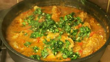 Chakhokhbili Chicken 🐔 enkelt recept för georgiska köket
